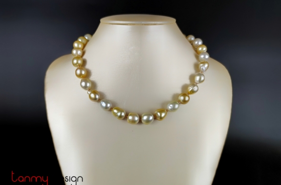 Baroque sea pearl necklace with 18k gold